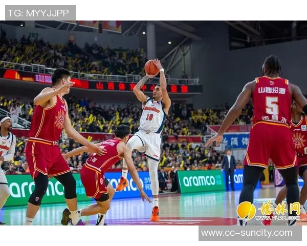 CBA赛场精彩纷呈辽宁遭遇上海逆袭北京轻取广东广厦豪取七连胜山东战胜新疆