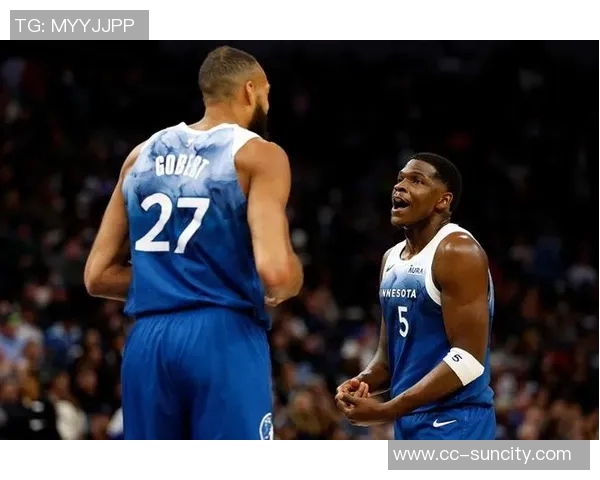 戈贝尔回忆华子早期风格称喜欢单打独斗曾尝试干拔三分球