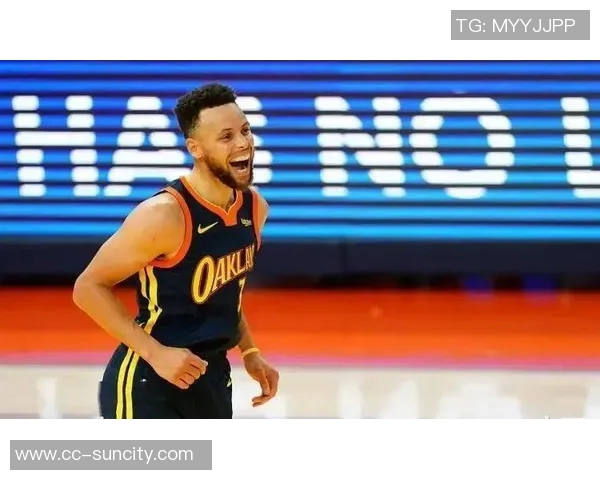 克莱崇拜的4号秀展现多面才华获库里认可非同寻常