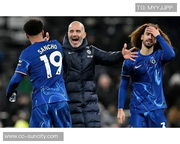 弗兰克盛赞西蒙斯表现出色并对特尔和库杜斯的进球感到欣喜